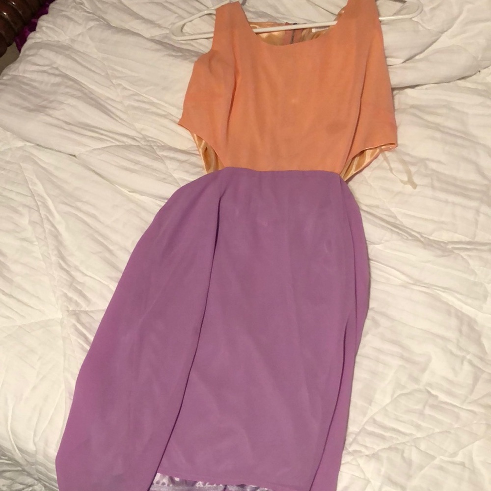 Block colored dress with side cut outs